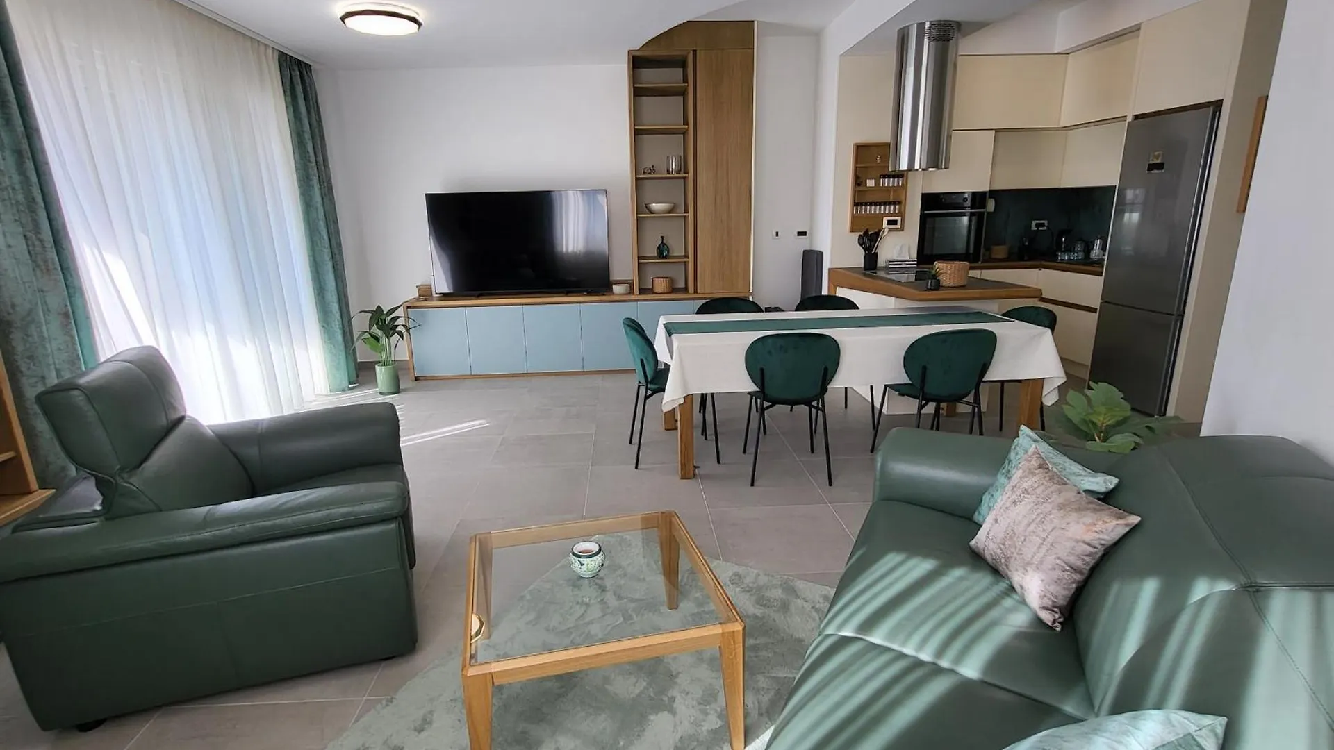 Arbamore 2Br Apt With Sea View And Balcony 리예카