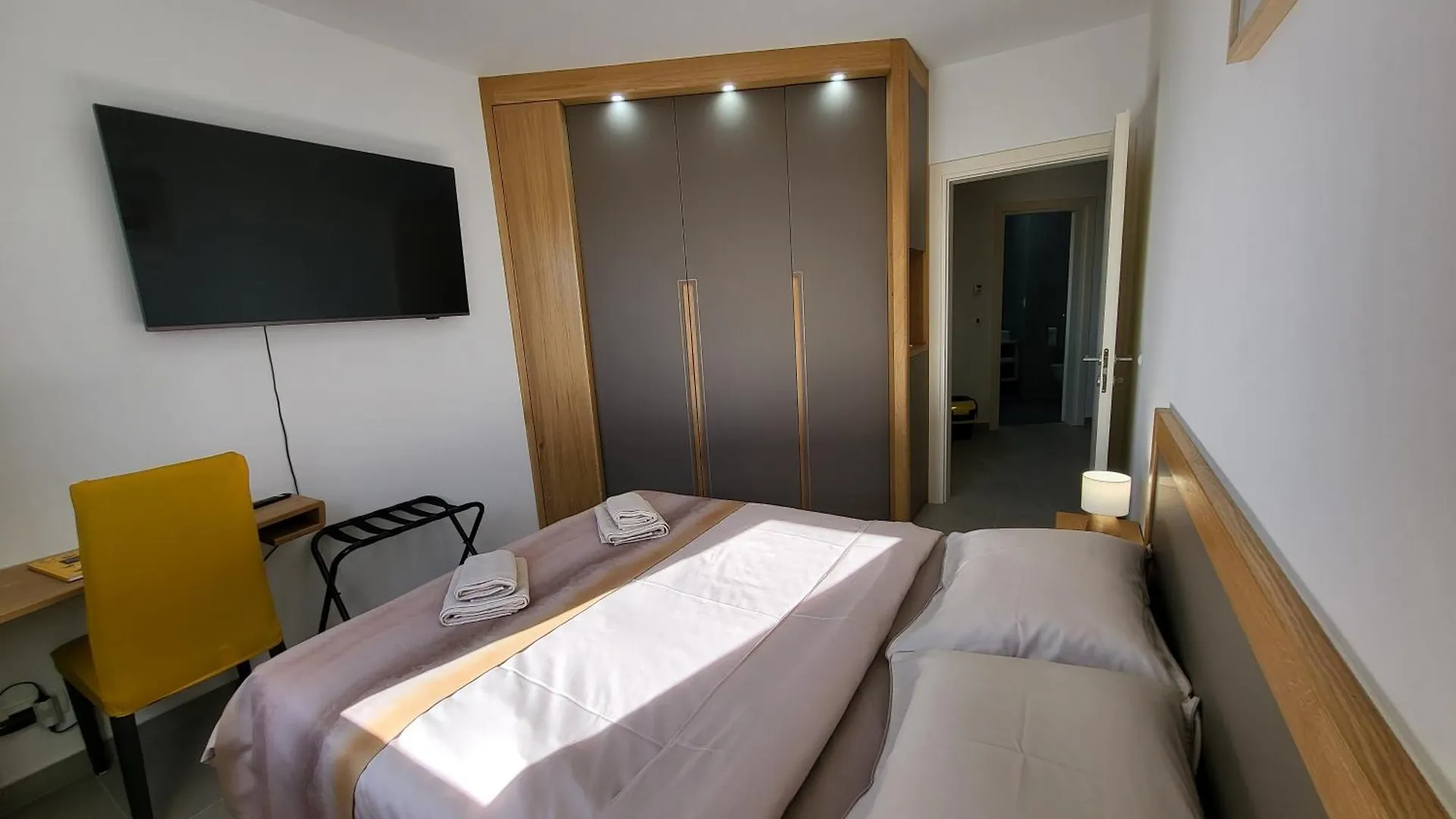Arbamore 2Br Apt With Sea View And Balcony Rijeka Croatia